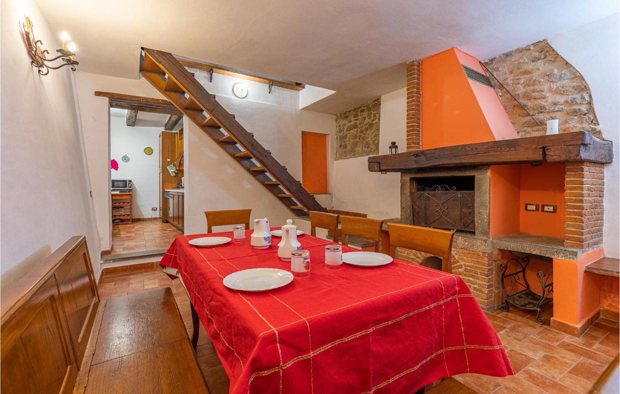 Awesome Home In Marliana With Kitchenette エクステリア 写真