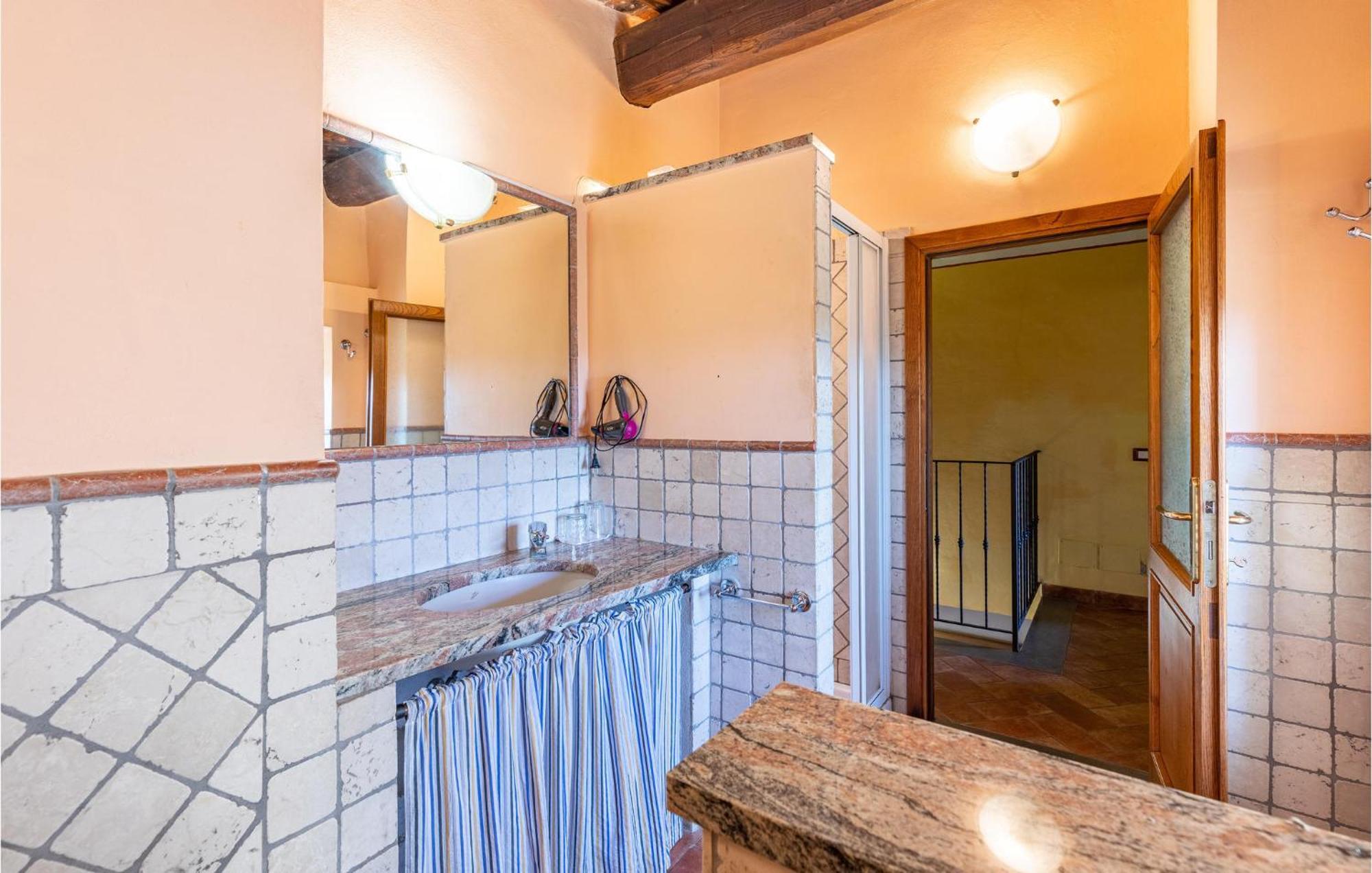 Awesome Home In Marliana With Kitchenette エクステリア 写真