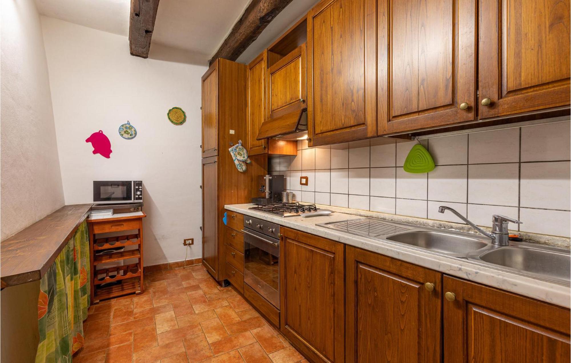 Awesome Home In Marliana With Kitchenette エクステリア 写真