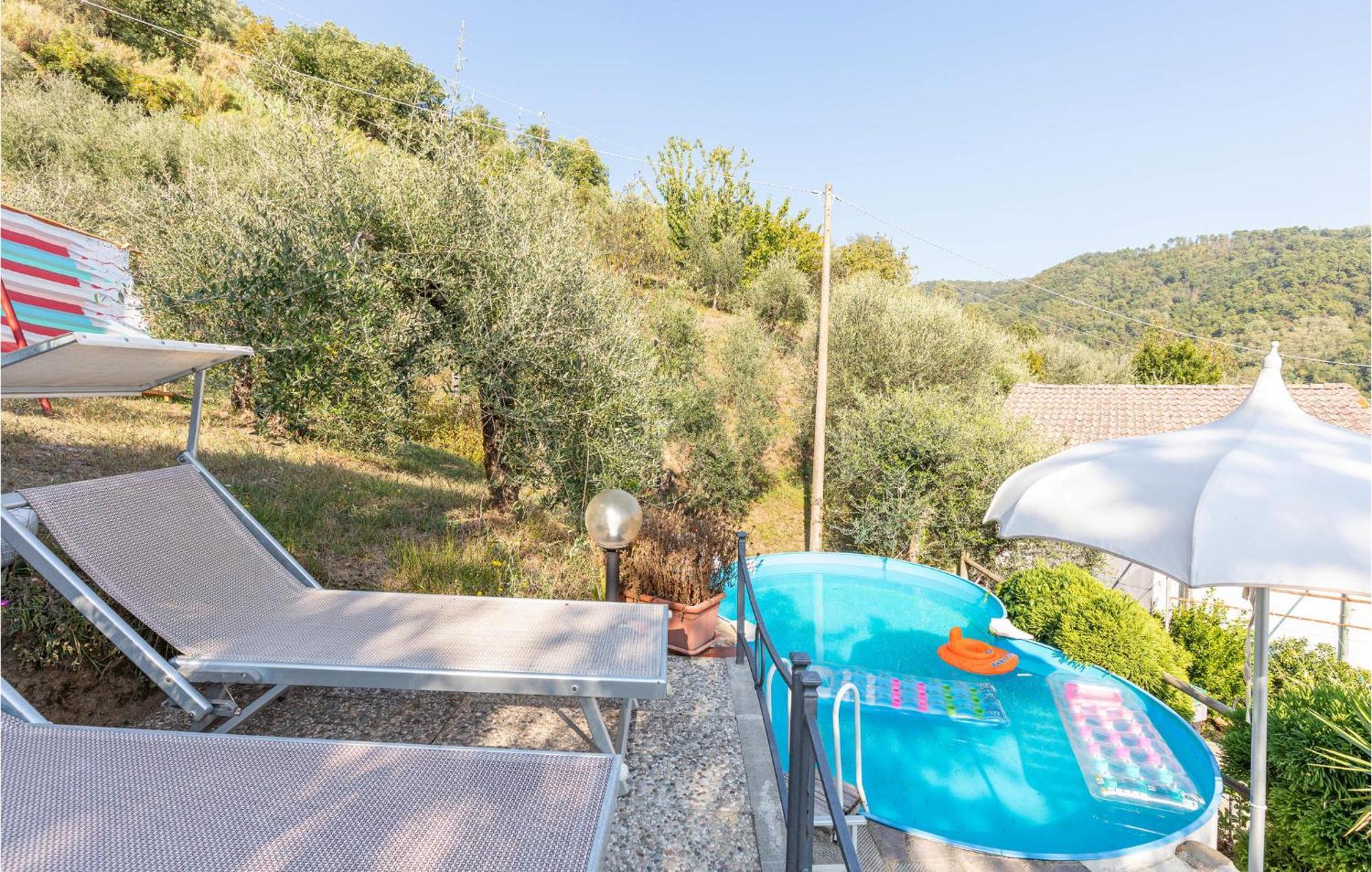 Awesome Home In Marliana With Kitchenette エクステリア 写真